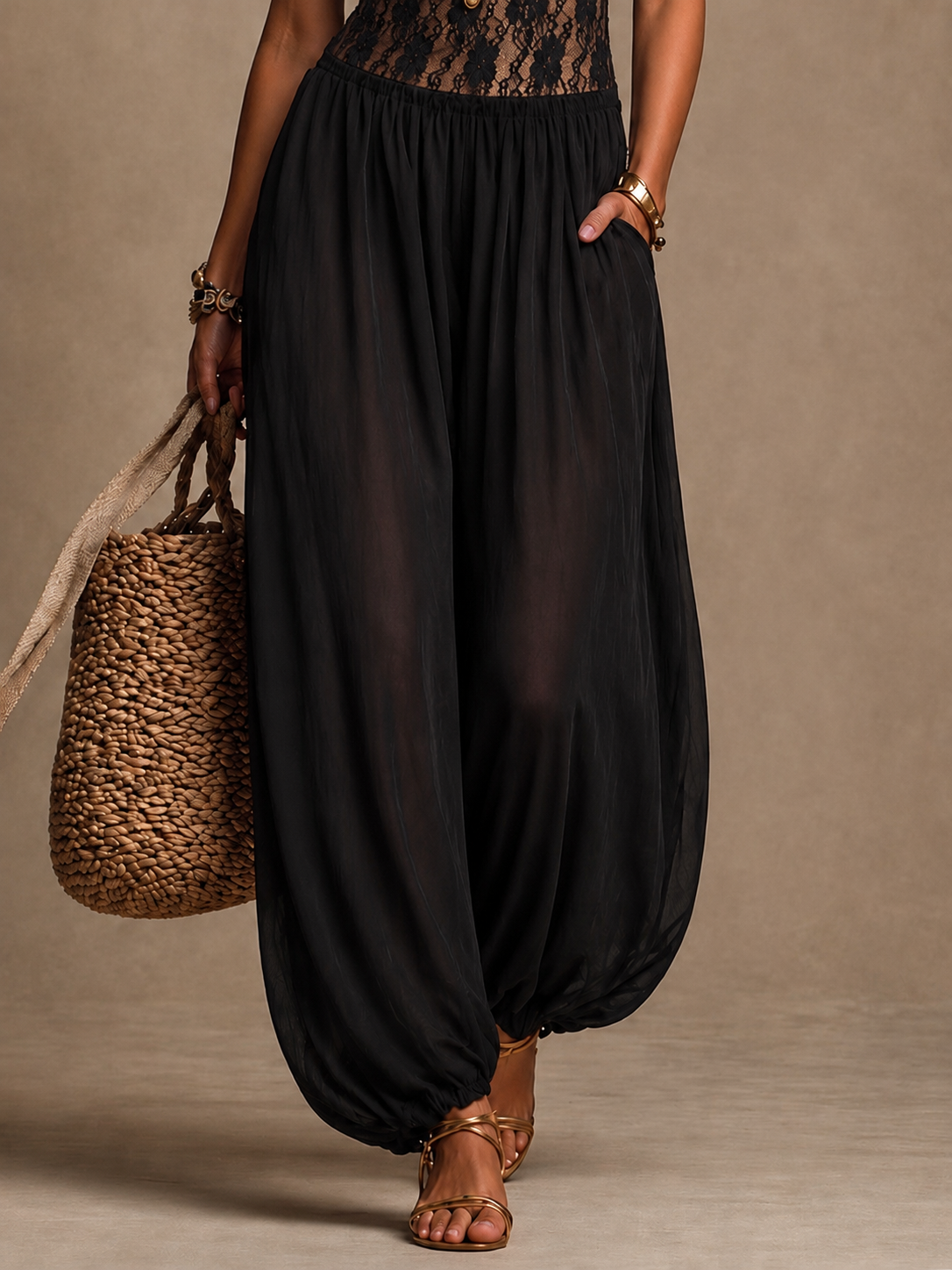Alma | Mono Halter con Encaje Fluido