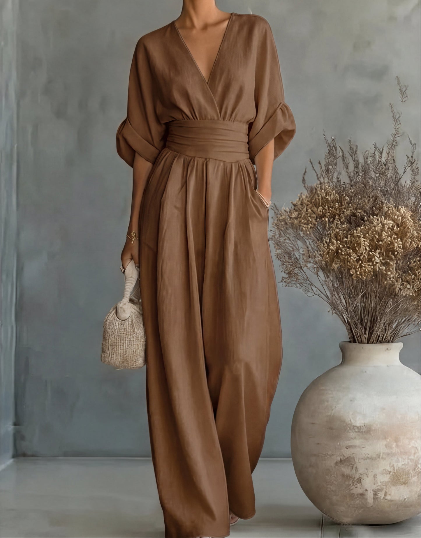 Marlowe | Mono Elegante de Escote en V y Pierna Ancha
